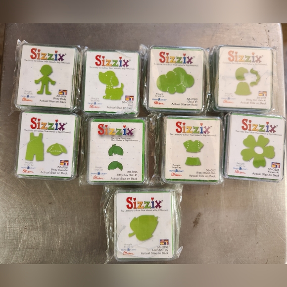 Sizzix Lot of 14 Red Green and Yellow Die Cuts - Picture 5 of 5